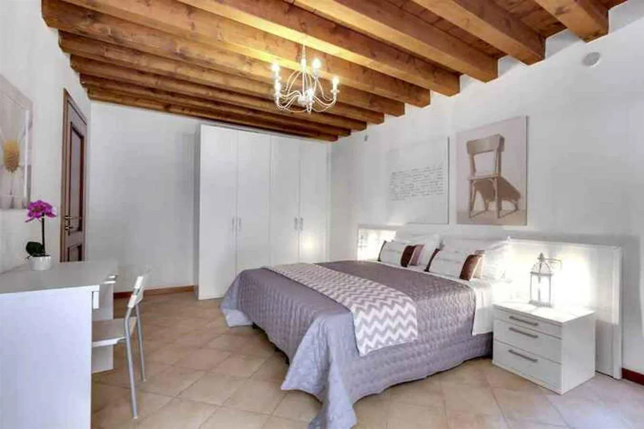 Venetian Style 4 Apartment Italy